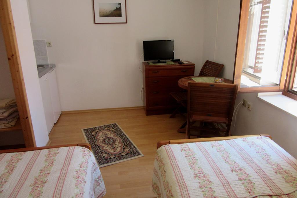 Dobra Apartments Trogir Exterior foto
